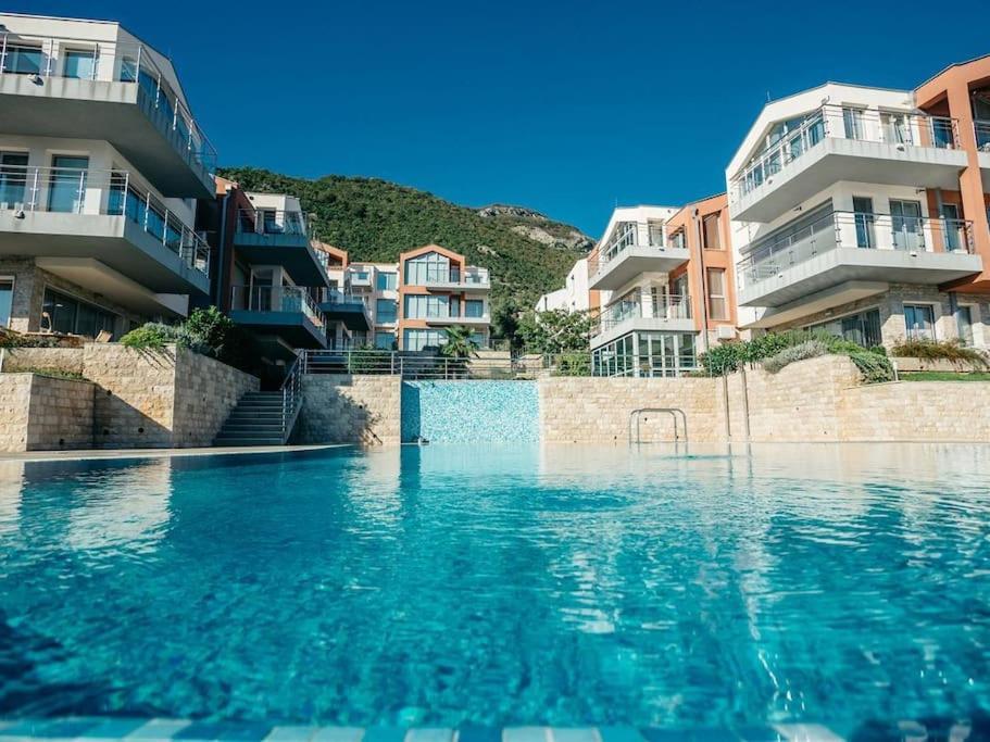 Acacia Hill Apartments تْشيرسيك نوفي المظهر الخارجي الصورة