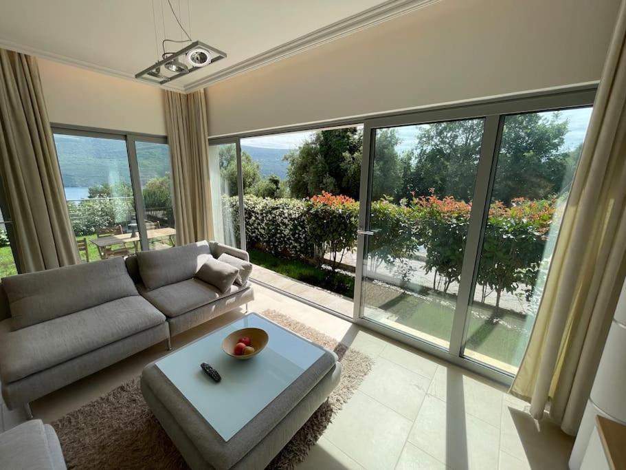 Acacia Hill Apartments تْشيرسيك نوفي المظهر الخارجي الصورة